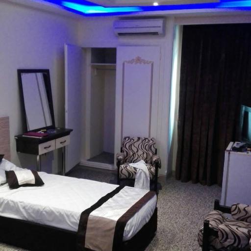 عکس هتل صدرا شیراز