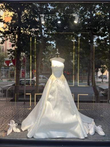 عکس مزون عروس گلگبری