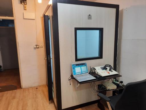 عکس سمعک و شنوایی سنجی نجوا