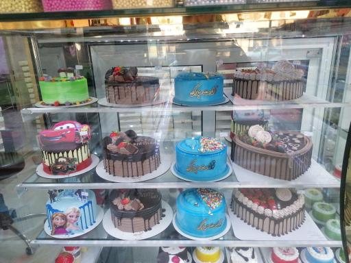 عکس شیرینی بیستون 