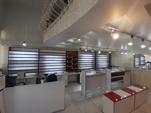 عکس عینک شاهین