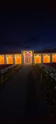 عکس نماد و ماکت کاروانسرای ینگی امام