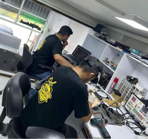 عکس کلینیک انژکتور شایان خودرو