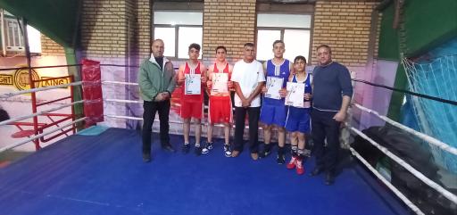 عکس باشگاه بوکس (حسین محمدیاری)