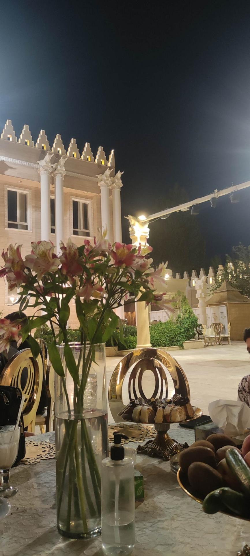 عکس باغ تالار پارمیس