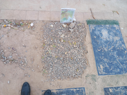 عکس مزار حاج مراد علی سوگندی