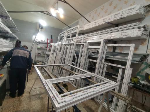 عکس تولیدی درب و پنجره یوسفی