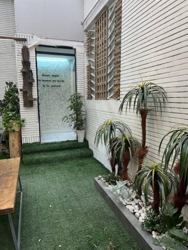 عکس سالن زیبایی رومیرا