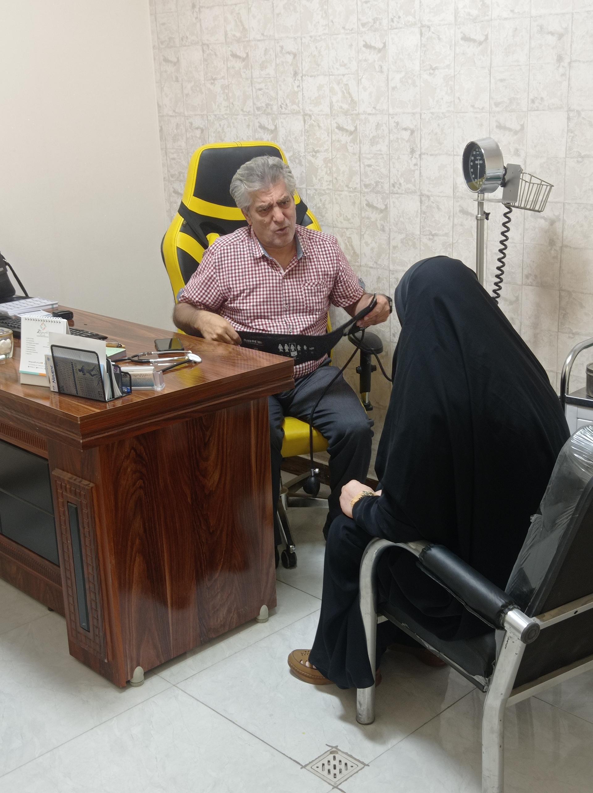 عکس دکتر حسین حفیظی