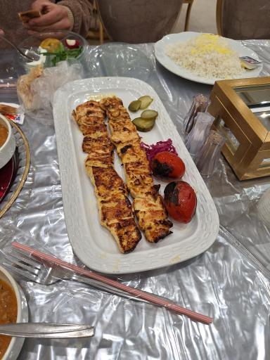 عکس تالار رستوران گلچین 