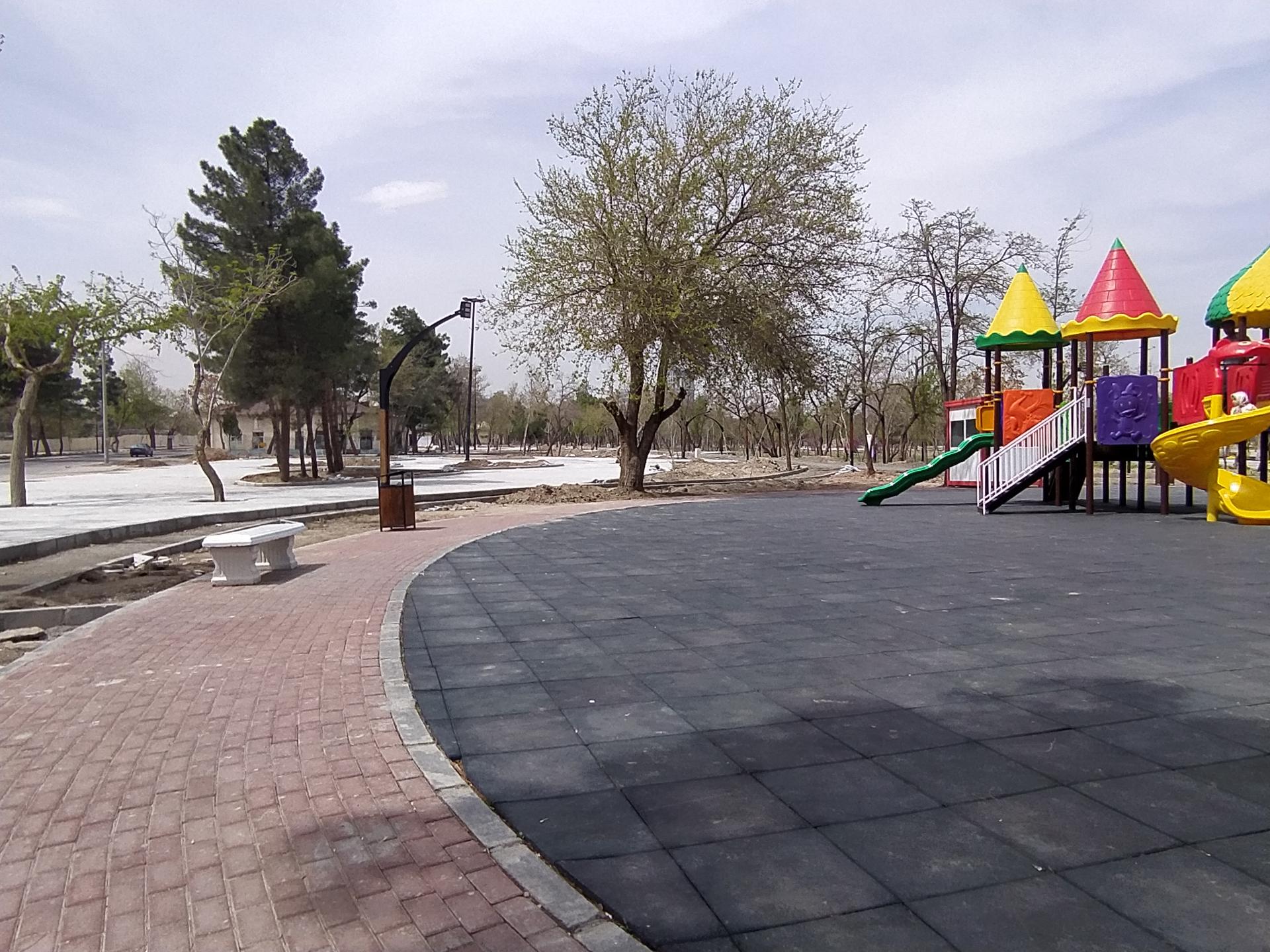 عکس زمین بازی پارک جهان شهر