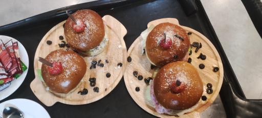 عکس کافه رستوران دیاکو