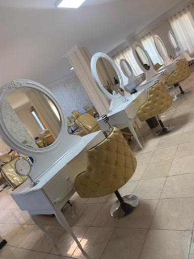 عکس سالن زیبایی نایس