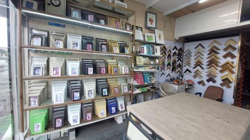 عکس قابسازی اَفراش