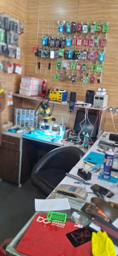 عکس موبایل صادق