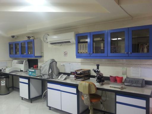 عکس آزمایشگاه محققین