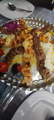 عکس رستوران معین درباری