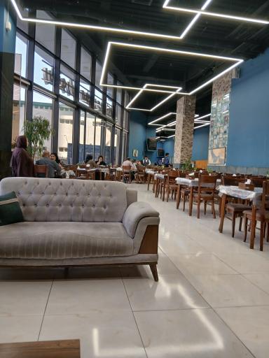 عکس رستوران معین درباری