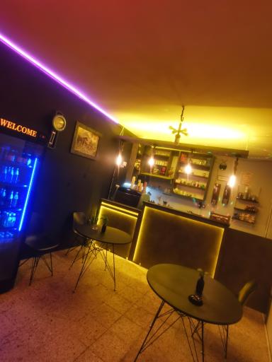 عکس کافه کاکتوس