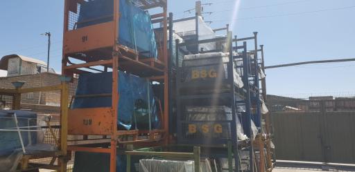 عکس شیشه اتومبیل انوری زاده 