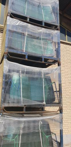 عکس شیشه اتومبیل انوری زاده 