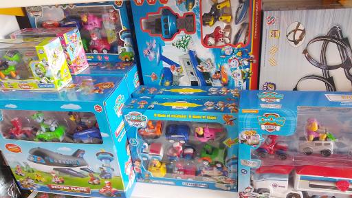 فروشگاه اسباب بازی هولا تویز