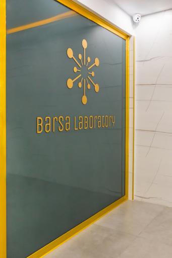 عکس آزمایشگاه پاتوبیولوژی برسا