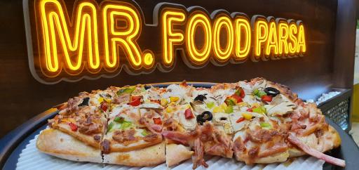 عکس مستر فود پارسا 