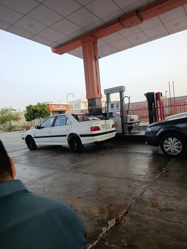عکس پمپ بنزین کنارک ۲