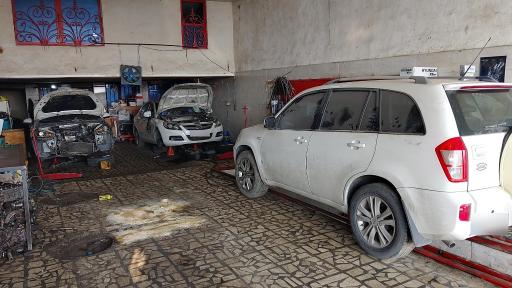 عکس تعمیرگاه ماشین های چینی برادران محمدی