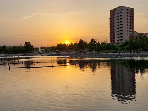 عکس دریاچه تفریحی