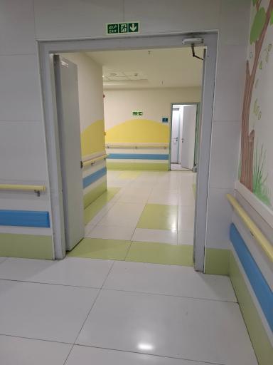 عکس بیمارستان کودکان حکیم