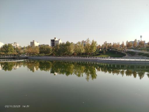 عکس دریاچه تفریحی