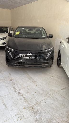 عکس نمایندگی نیسان ۷۱۳ چهره