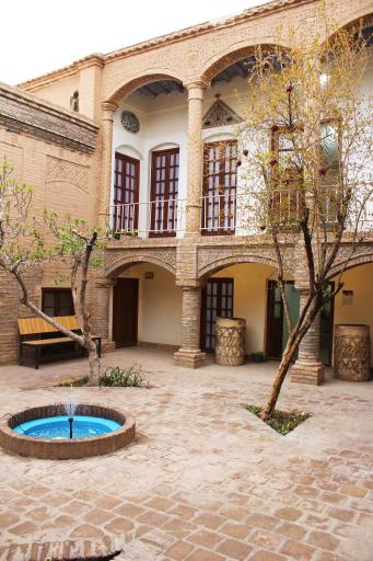 عکس خانه پردلی (موزه لباس و منسوجات بیرجند)