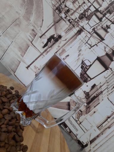 عکس کافه فست فود دومینو