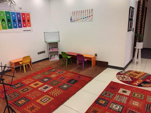 عکس آموزشگاه موسیقی نگارستان 