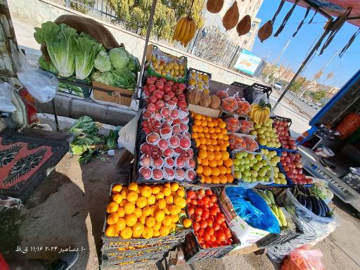 عکس میوه فروشی سه برادر