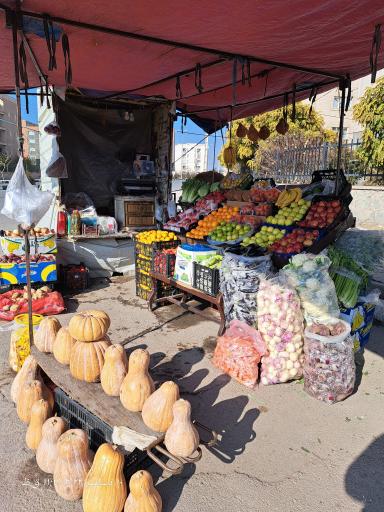 عکس میوه فروشی سه برادر