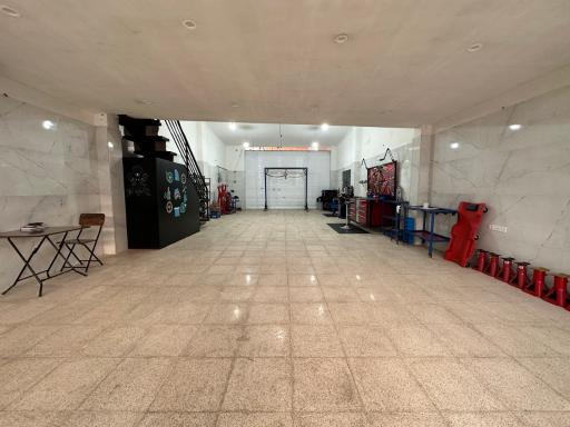 عکس تعمیرگاه خودرو جاوید