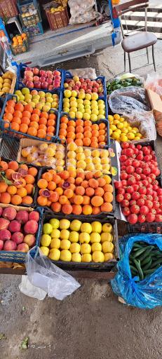 عکس میوه فروشی سه برادر