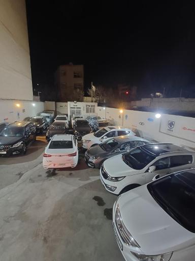 عکس نمایشگاه اتومبیل متین فرد