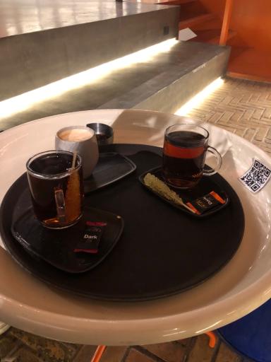 عکس عمارت رو‌برو