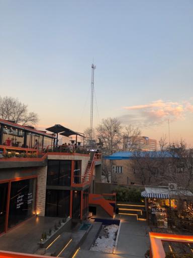 عکس عمارت رو‌برو