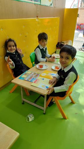 عکس پیش دبستانی اندیشه 