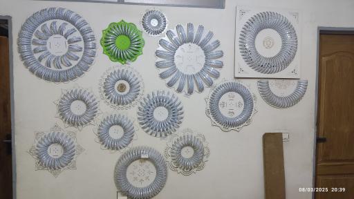 عکس لامپ دست ساز موج نور