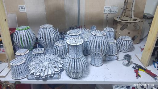 عکس لامپ دست ساز موج نور