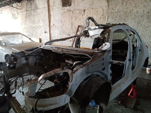 عکس کلینیک اتومبیل ایرانیان