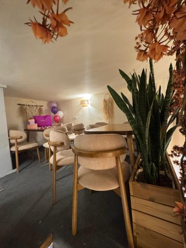 عکس کافه مون