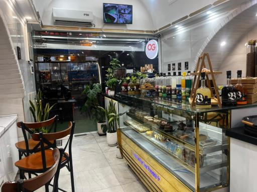 عکس کافه اُجی